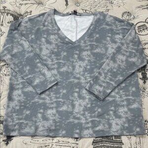 SUPPLY & DEMAND  Gray Tie-Dye Long Sleeve Top